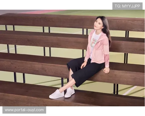 体育与时尚管理交融，运动服饰功能与潮流并重